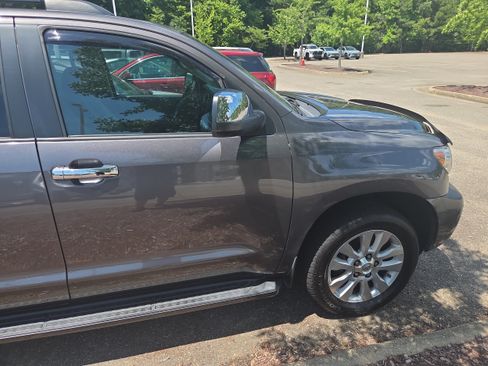 Used 2014 Toyota Sequoia Platinum AWD/4WD image 3