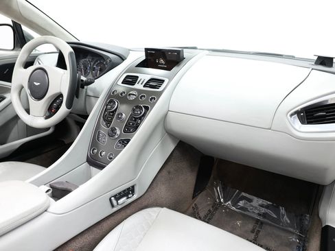 Used 2014 Aston Martin Vanquish Volante RWD image 96