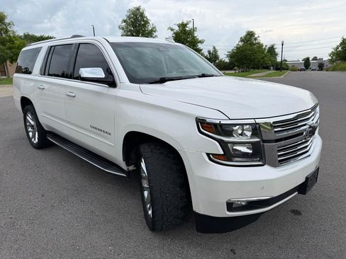 Used 2018 Chevrolet Suburban Premier AWD/4WD image 3