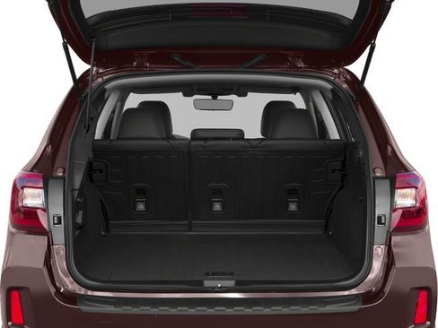 Used 2017 Subaru Outback 2.5i Touring AWD/4WD image 15