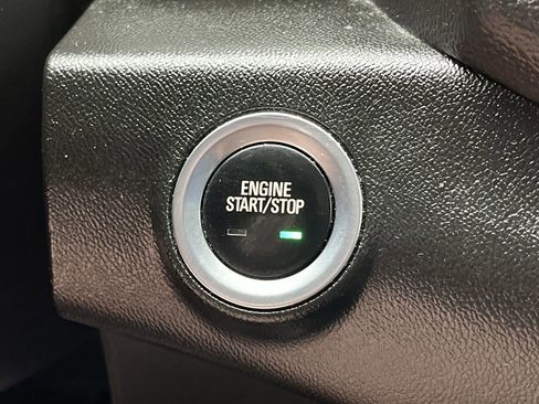 Certified 2023 GMC Terrain SLT w/ LPO, Floor Liner Package AWD/4WD image 24