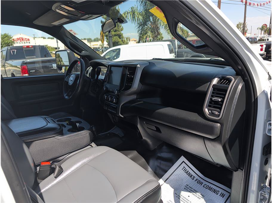 Used 2024 RAM 3500 Tradesman w/ Chrome Appearance Group AWD/4WD image 13
