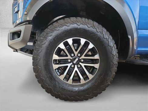 Used 2019 Ford F150 Raptor w/ Equipment Group 802A Luxury AWD/4WD image 23