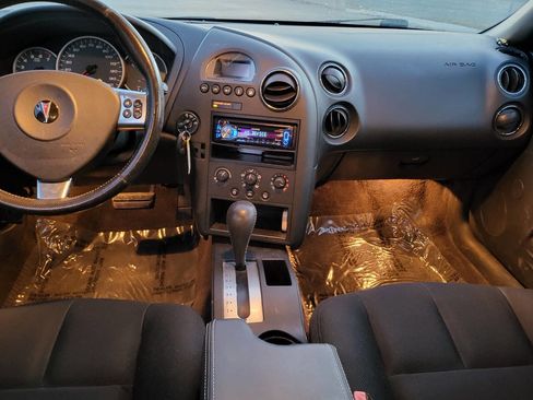 Used 2006 Pontiac Grand Prix w/ Preferred Package image 10