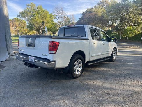 Used 2005 Nissan Titan LE w/ (U01) Nissan Navigation Pkg image 7