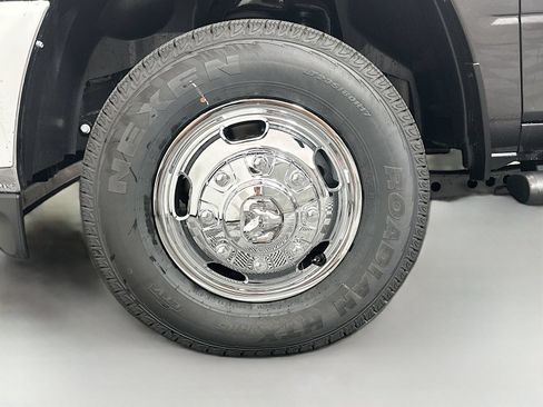 New 2026 RAM 3500 Tradesman AWD/4WD image 31