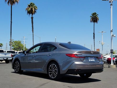 Used 2026 Toyota Camry XLE AWD/4WD image 2