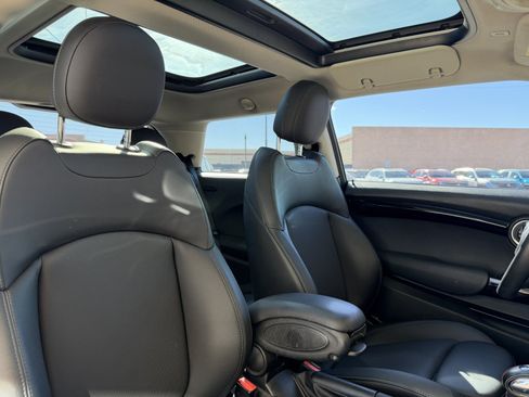 Used 2019 MINI Cooper S w/ Premium Package FWD image 33