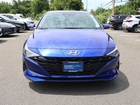 Used 2023 Hyundai Elantra SEL FWD image 2