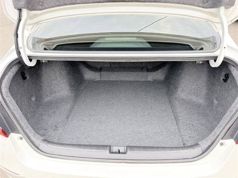 Used 2018 Honda Accord EX-L image 4