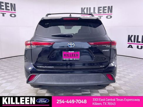 Used 2023 Toyota Highlander Bronze Edition image 7