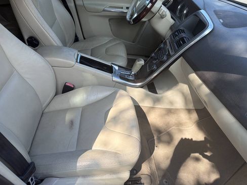 Used 2012 Volvo XC60 T6 AWD/4WD image 5