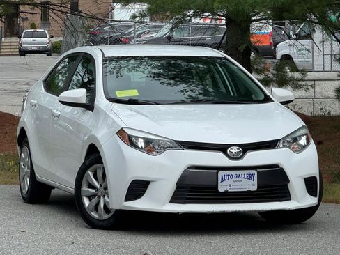 Used 2016 Toyota Corolla LE FWD image 1
