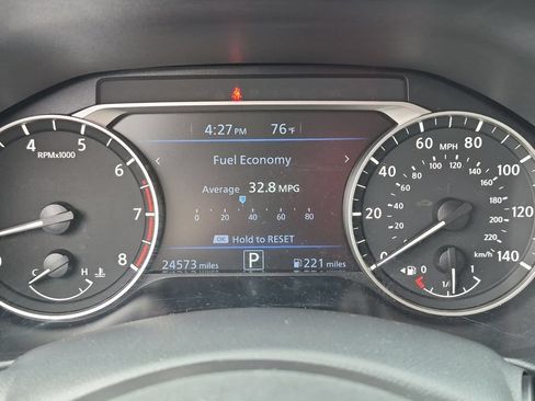 Used 2025 Nissan Altima 2.5 SV FWD image 16