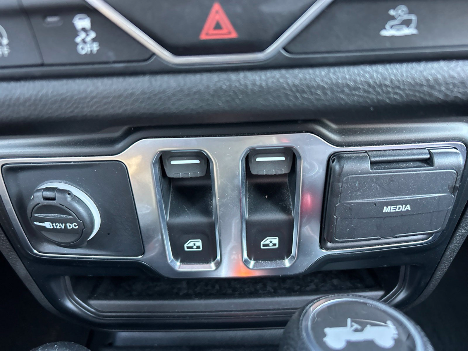 Certified 2024 Jeep Wrangler Sport AWD/4WD image 29