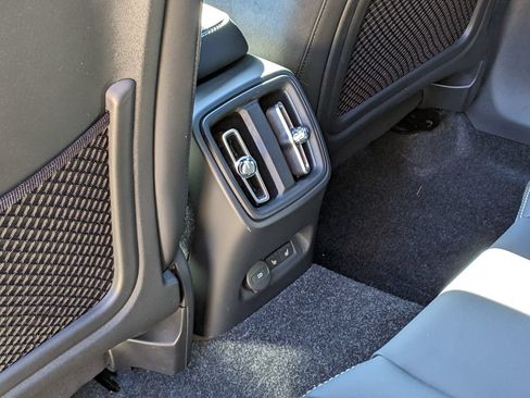 Certified 2023 Volvo XC40 Recharge Ultimate AWD/4WD image 24