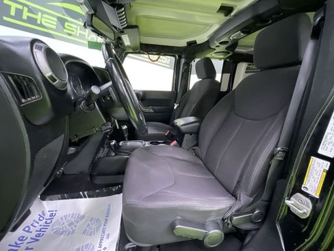 Used 2013 Jeep Wrangler Unlimited Sport image 16