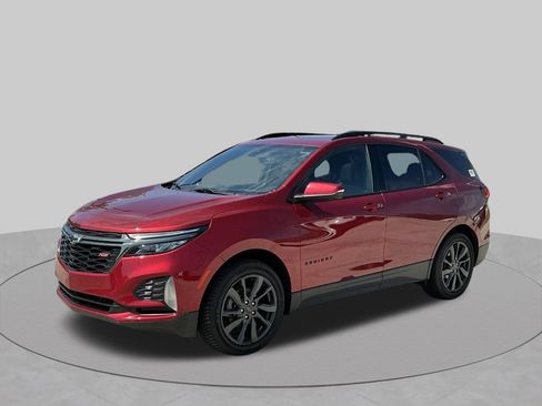 Used 2023 Chevrolet Equinox RS w/ RS Leather Package AWD/4WD image 2