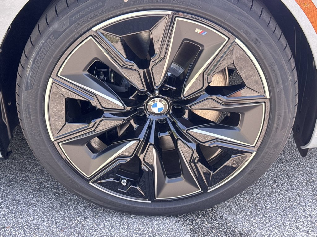 Used 2026 BMW 740i xDrive w/ Luxury Rear Seating Package AWD/4WD image 19