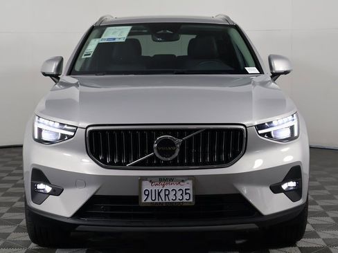 Used 2025 Volvo XC40 B5 Ultra w/ Climate Package image 2