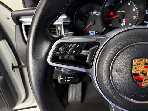 Used 2018 Porsche Macan AWD/4WD image 23