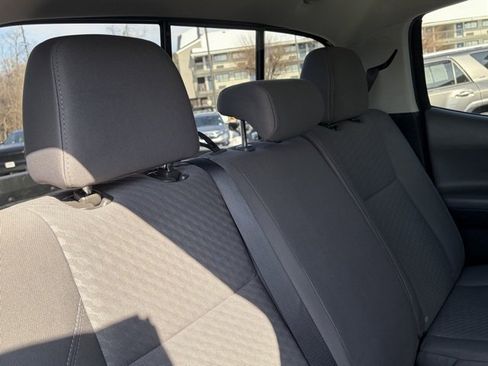 Used 2022 Toyota Tacoma SR5 image 31