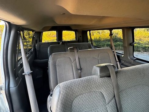 Used 2020 Chevrolet Express 3500 LT w/ LT Preferred Equipment Group image 15