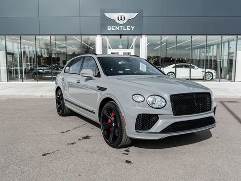 Used 2022 Bentley Bentayga image 18