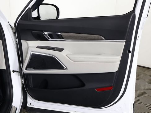 Used 2020 Kia Telluride SX w/ SX Prestige Package image 30