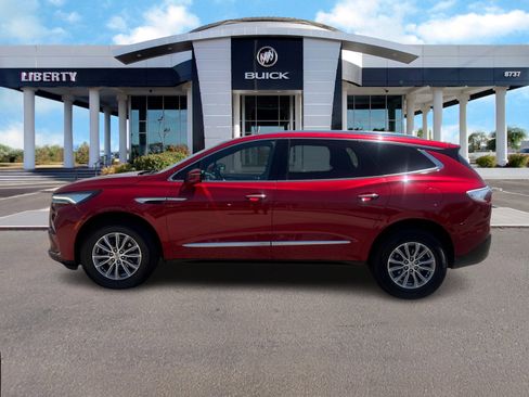 Used 2024 Buick Enclave Premium image 6