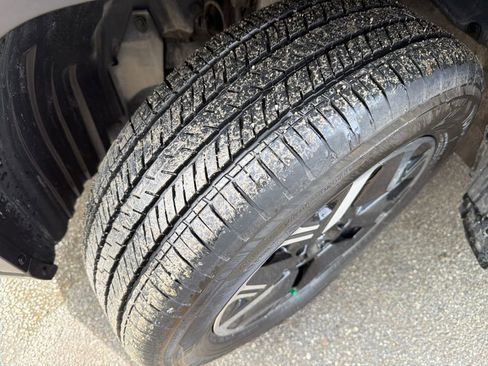 Used 2025 Subaru Forester Premium image 42