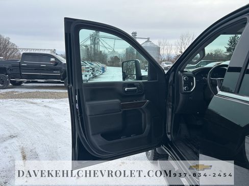 Used 2022 GMC Sierra 2500 SLT w/ X31 Off-Road Package image 29