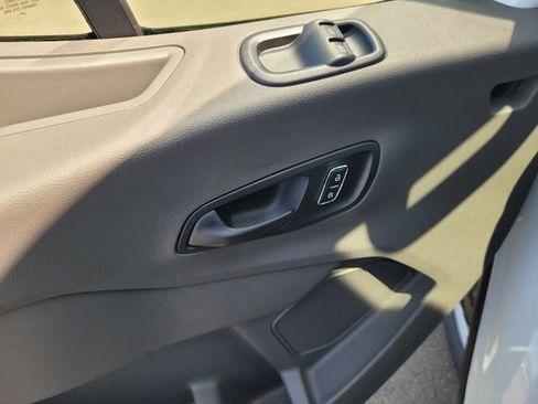 New 2025 Ford Transit 350 XL image 8