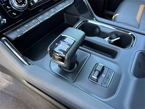 Used 2024 GMC Sierra 1500 AT4 w/ Technology Package image 24