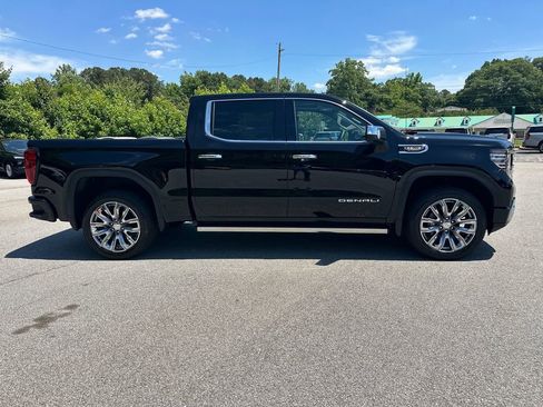 New 2026 GMC Sierra 1500 Denali w/ Denali Reserve Package AWD/4WD image 5