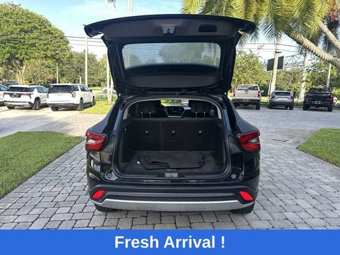 Used 2024 Chevrolet Trax LT FWD image 28