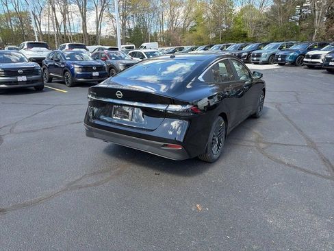 Used 2025 Nissan Sentra SV w/ All-Weather Package FWD image 5