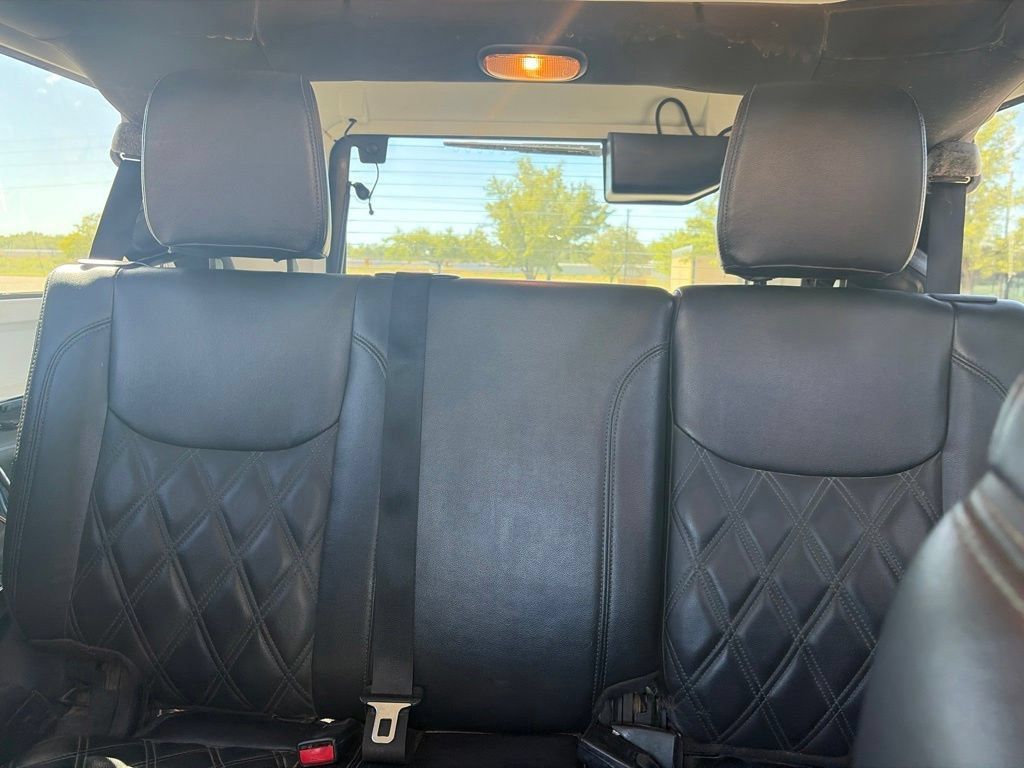 Used 2014 Jeep Wrangler Unlimited Rubicon w/ Connectivity Group AWD/4WD image 27