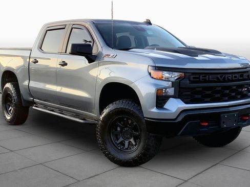 Used 2025 Chevrolet Silverado 1500 Custom Trail Boss AWD/4WD image 3