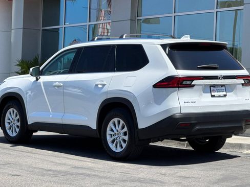 Certified 2026 Toyota Grand Highlander AWD Hybrid image 8
