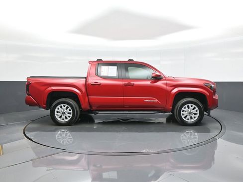 Certified 2024 Toyota Tacoma SR5 AWD/4WD image 8