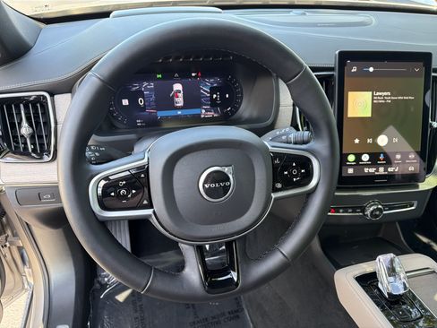 Used 2026 Volvo XC90 B6 Ultra w/ Protection Package Premier AWD/4WD image 18