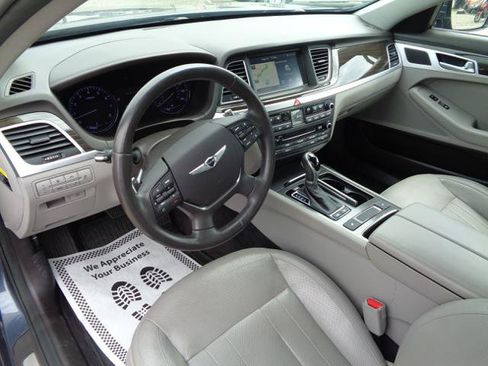 Used 2017 Genesis G80 3.8 RWD image 32