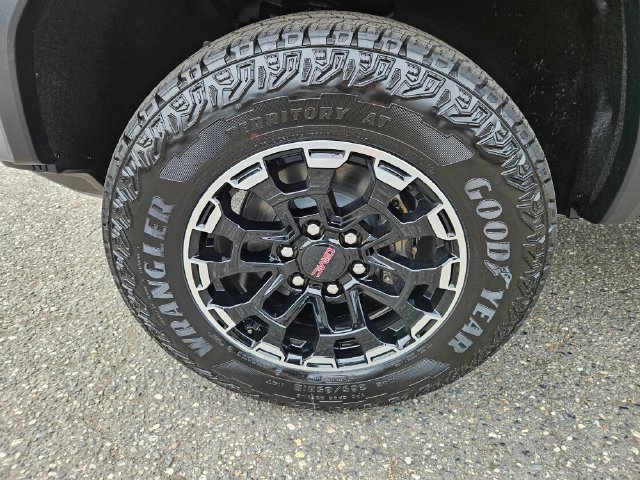 New 2026 GMC Canyon AT4 AWD/4WD image 8