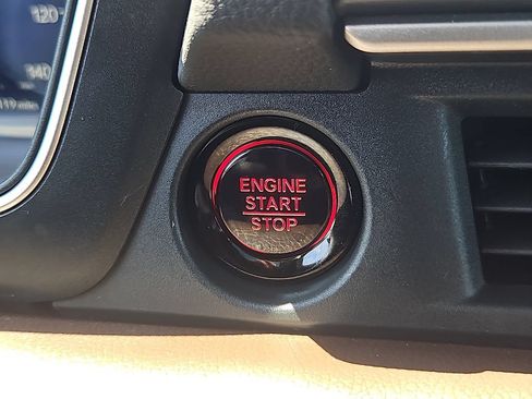Certified 2023 Honda Pilot Elite image 27