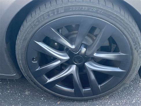 Used 2021 Tesla Model S Plaid image 4