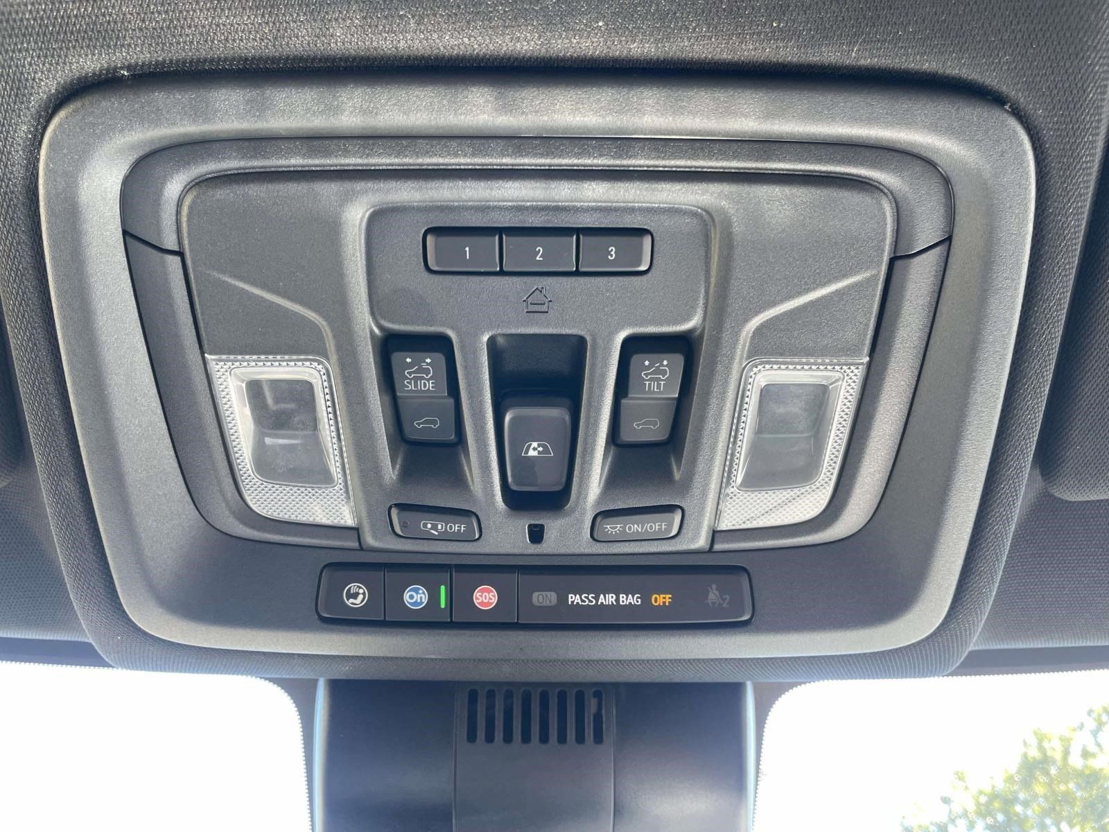Used 2024 Chevrolet Silverado 1500 High Country w/ Technology Package AWD/4WD image 30