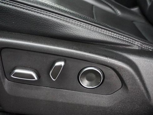 Used 2024 GMC Yukon XL Denali image 8