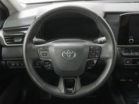 Used 2025 Toyota Camry LE AWD/4WD image 21