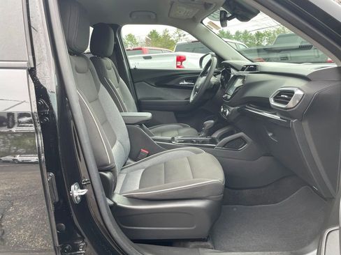 Used 2023 Chevrolet TrailBlazer LT w/ Convenience Package FWD image 30